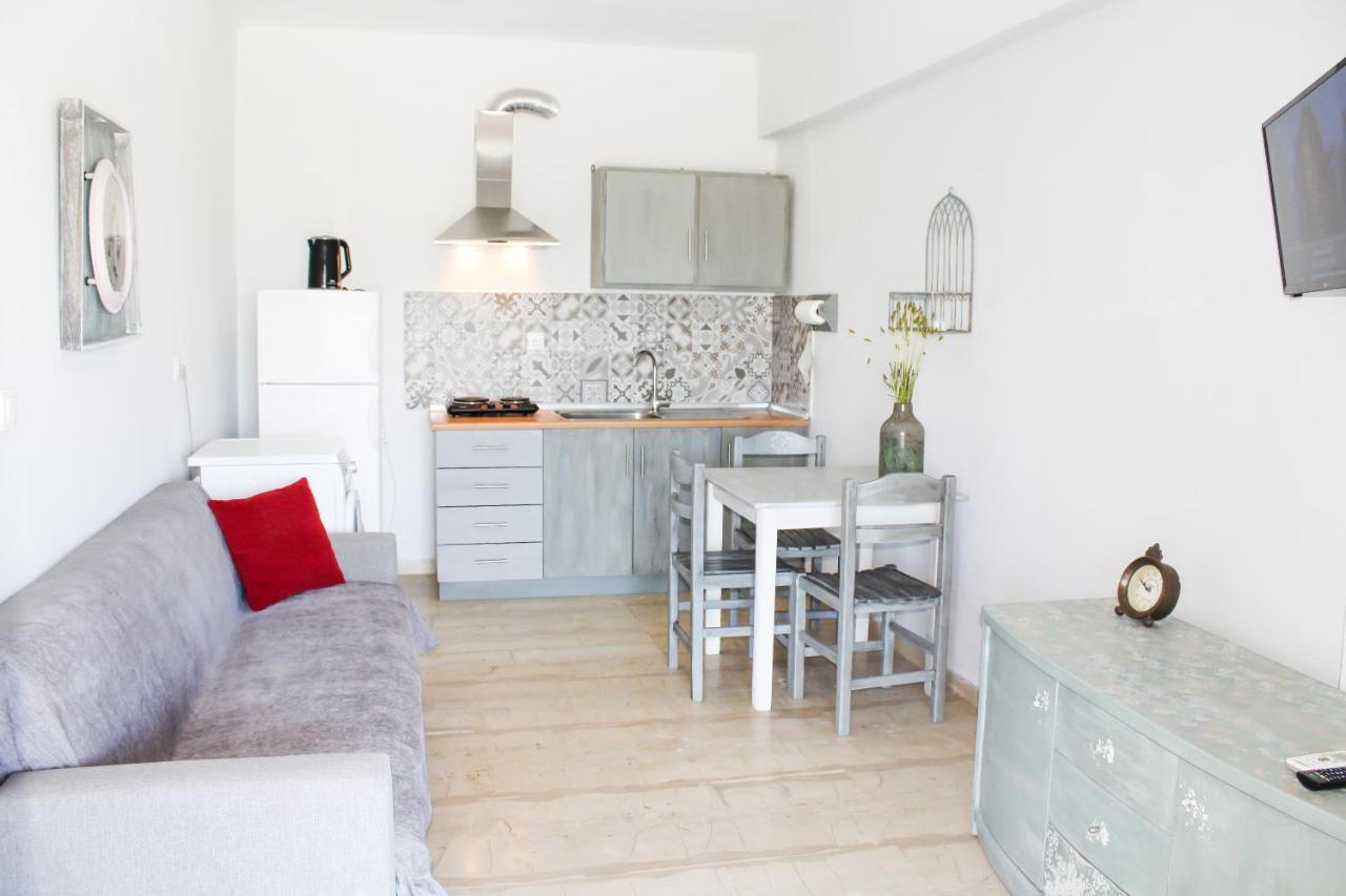 Braziliana Apartments Dassia  Eksteriør billede