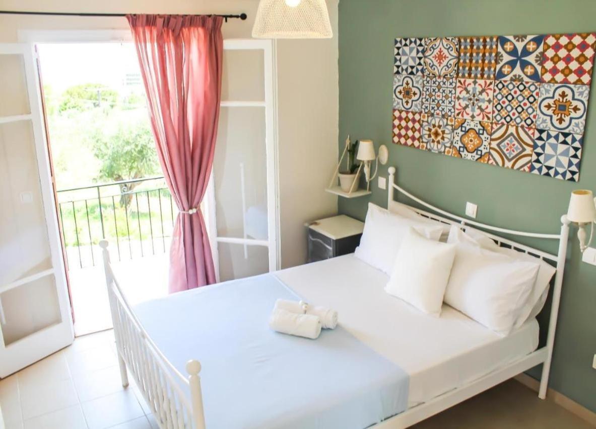 Braziliana Apartments Dassia  Eksteriør billede